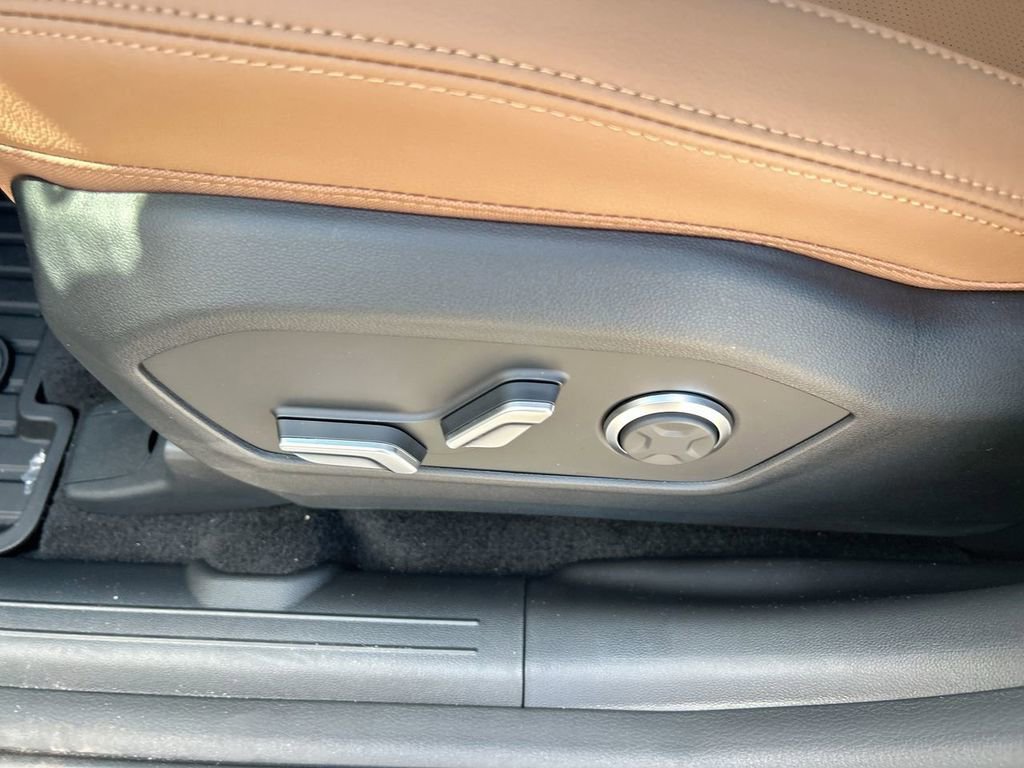 New 2026 Hyundai Santa Fe Limited FWD image 23