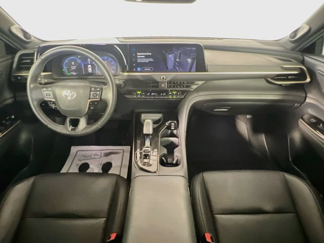 Used 2024 Toyota Crown AWD/4WD image 28