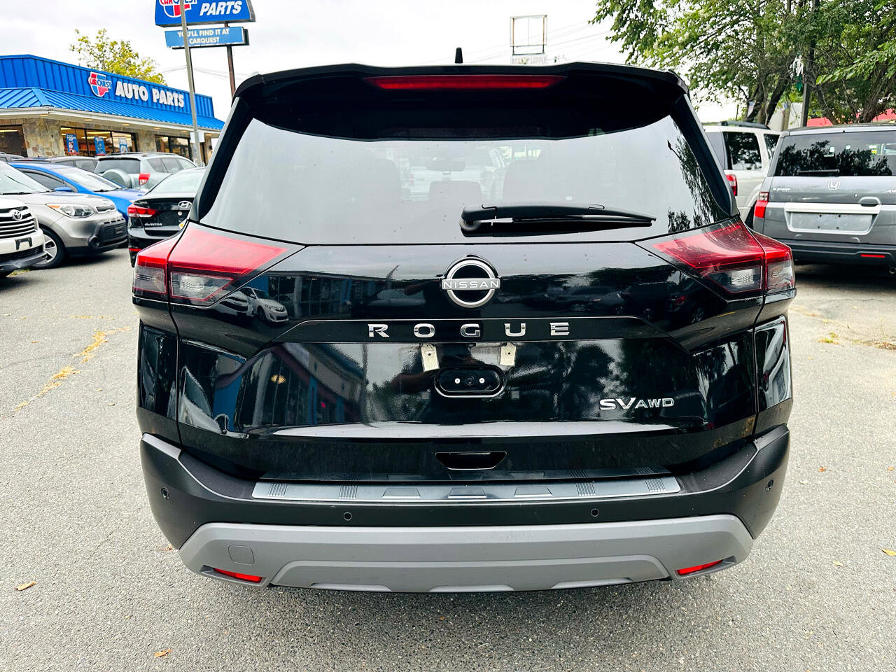 Used 2022 Nissan Rogue SV image 7