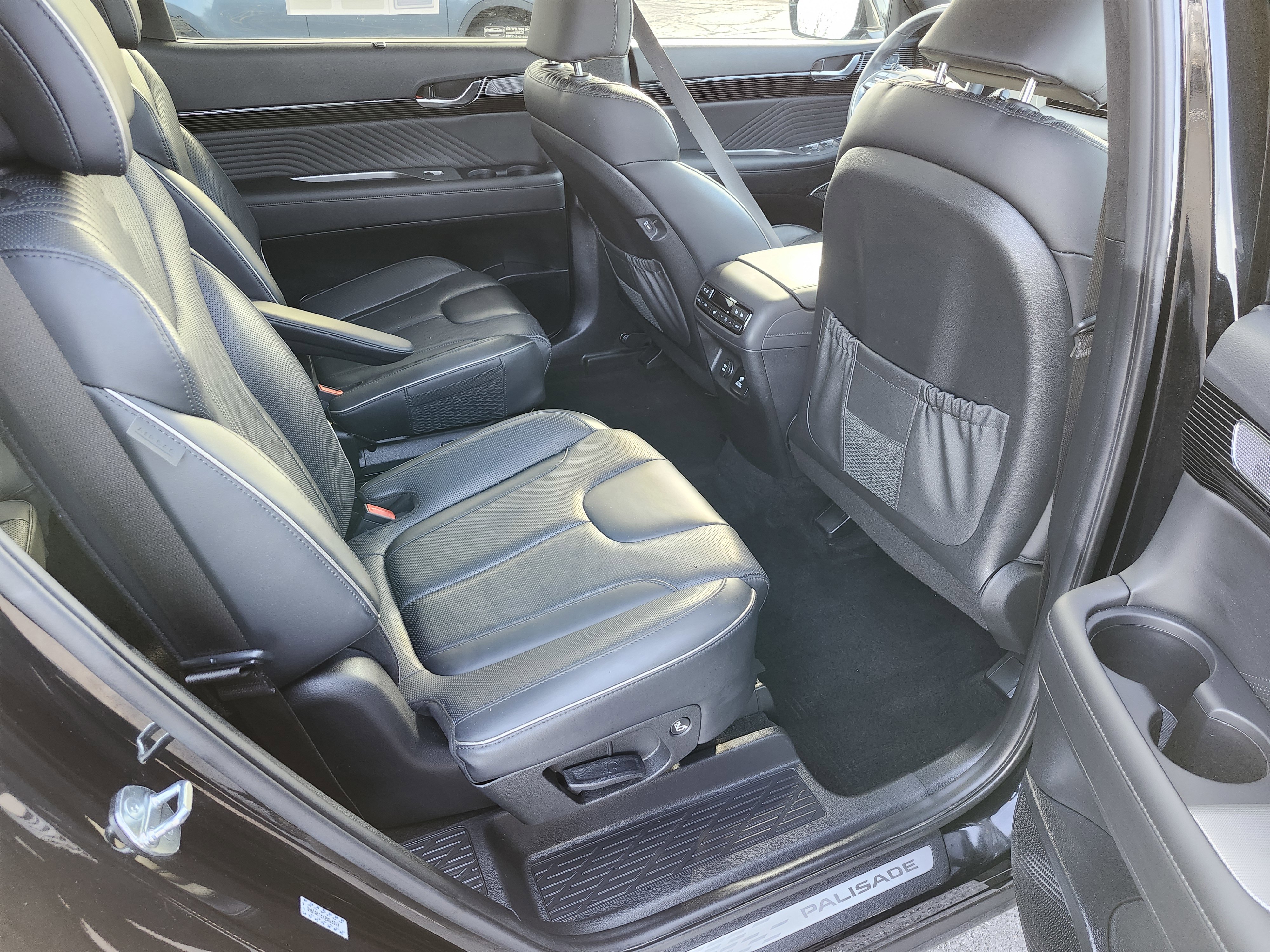 Used 2024 Hyundai Palisade Calligraphy image 25