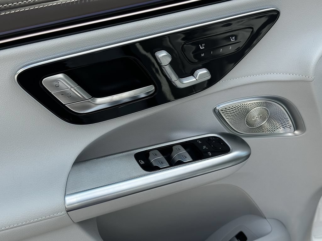 New 2027 Mercedes-Benz EQE 320+ SUV image 12