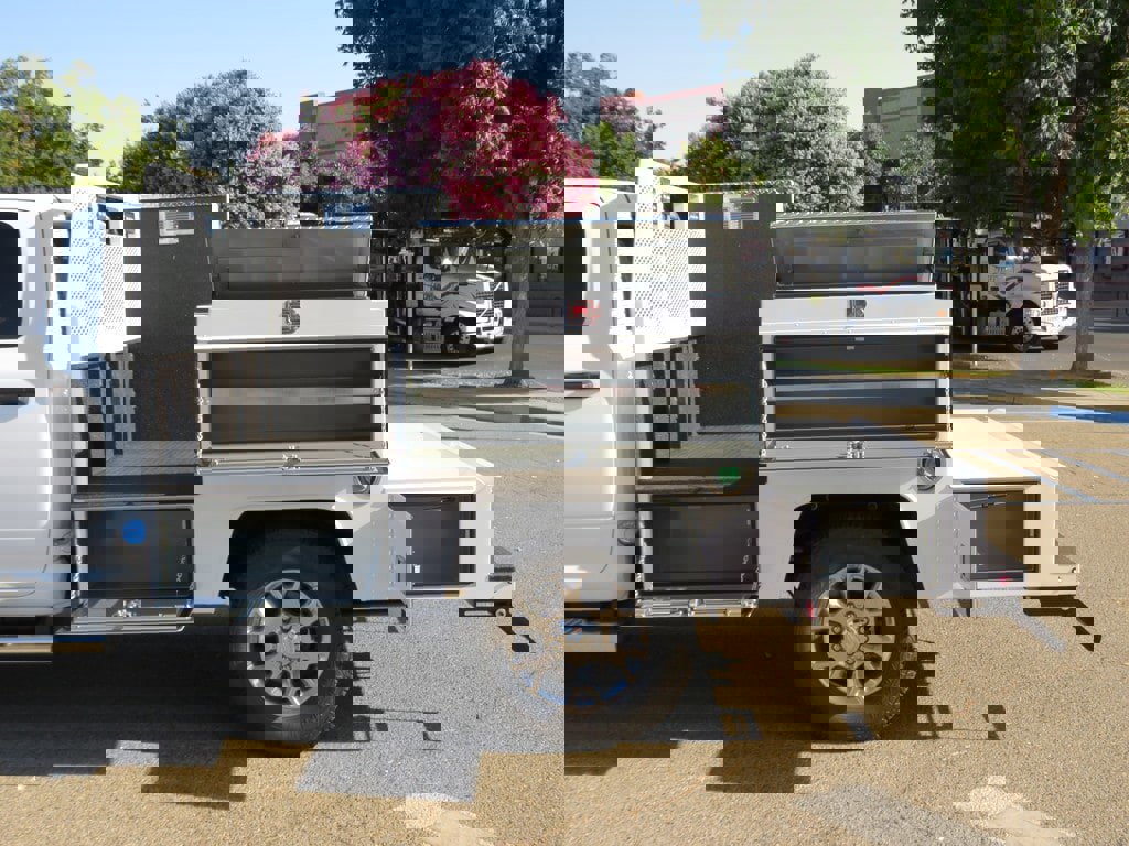 New 2022 RAM 3500 Tradesman w/ Chrome Appearance Group image 11