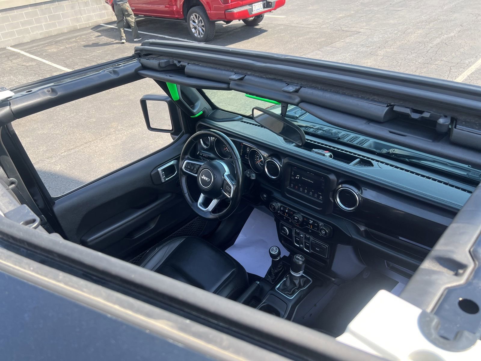 Used 2020 Jeep Wrangler Unlimited Sahara image 30