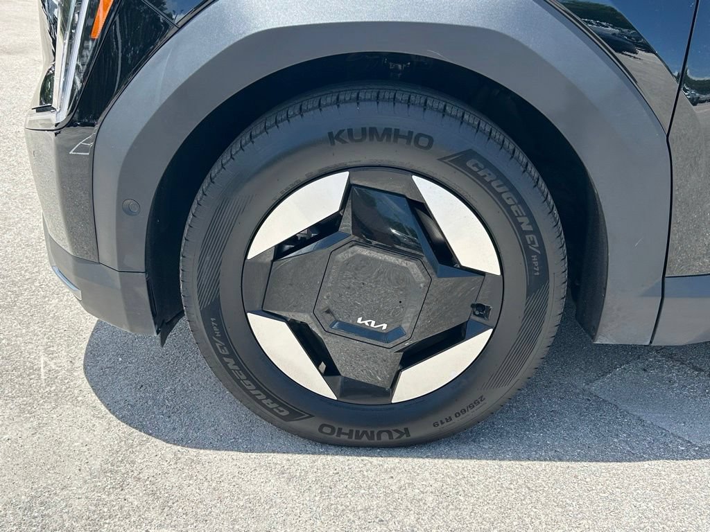 Used 2026 Kia EV9 Wind AWD/4WD image 55