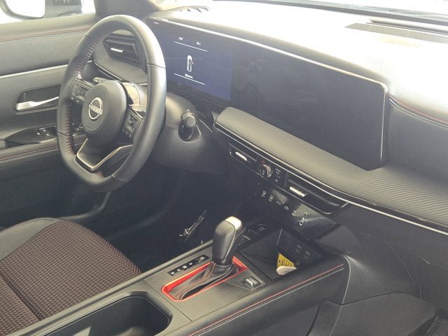Used 2025 Nissan Kicks SR AWD/4WD image 5