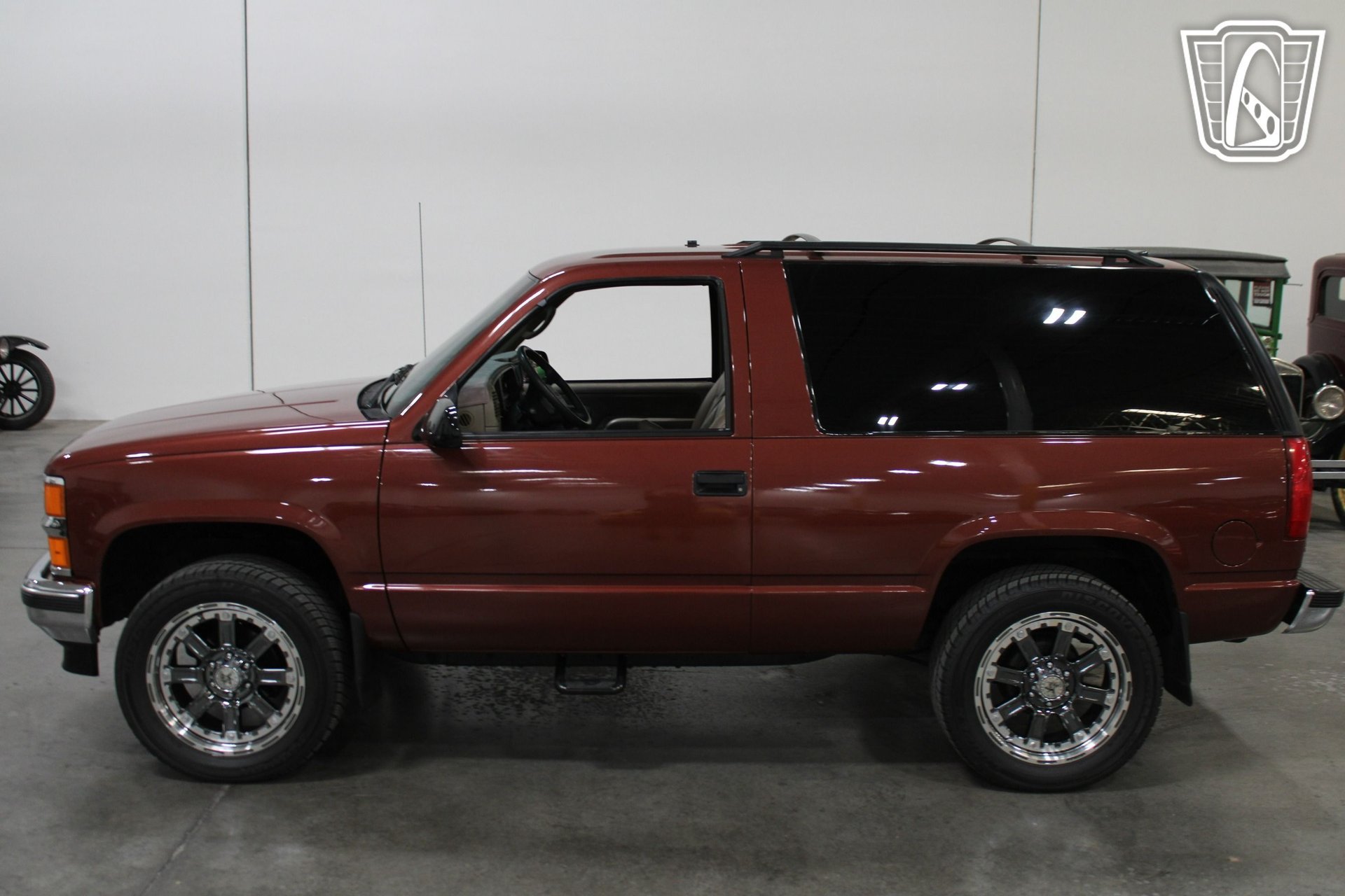 Used 1998 Chevrolet Tahoe 4WD 2-Door w/ Preferred Equipment Group 2 image 9