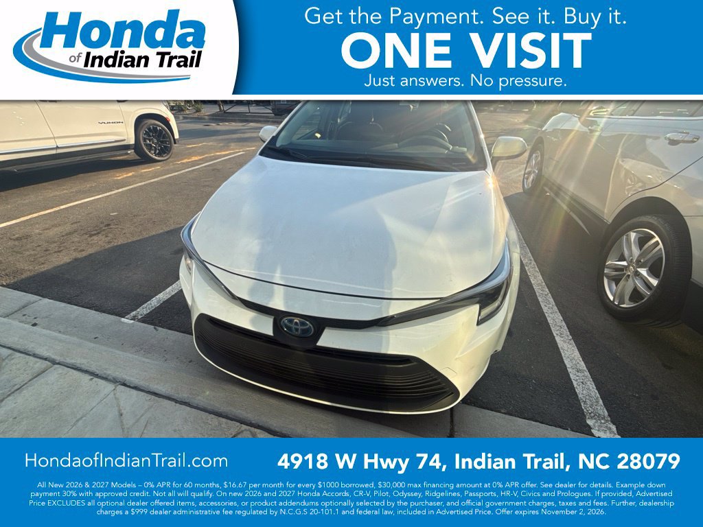 Used 2024 Toyota Corolla LE FWD image 2