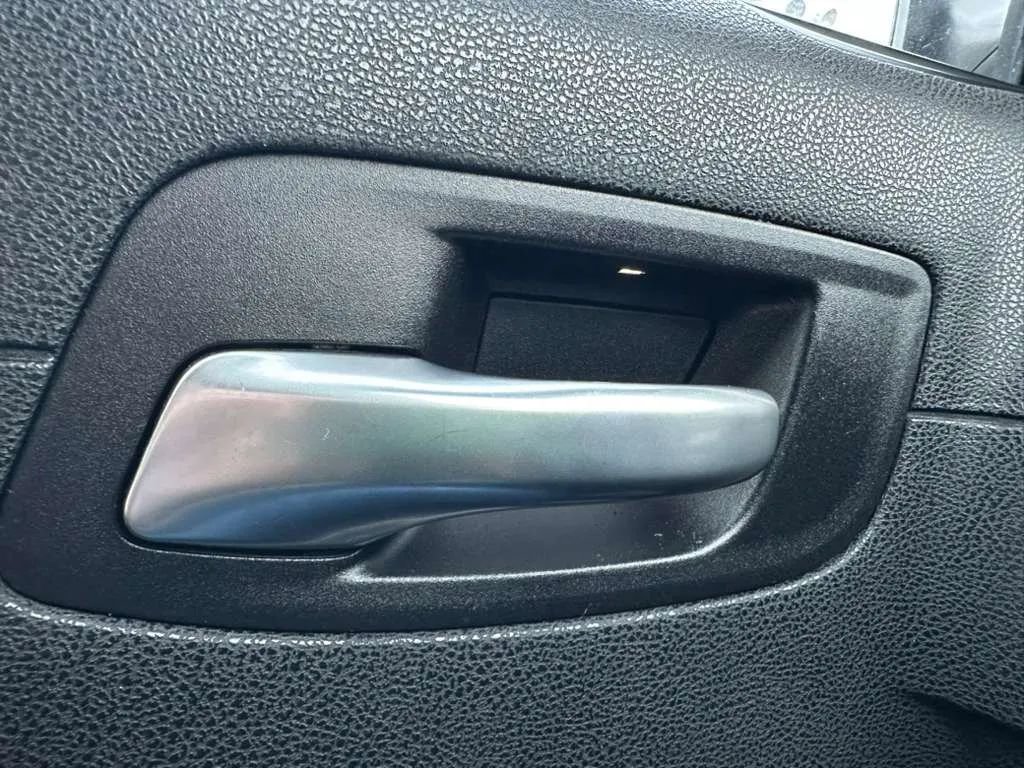 Used 2019 Chrysler 300 S image 18