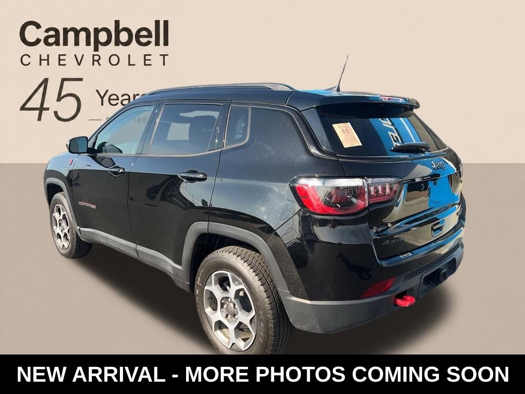 Used 2022 Jeep Compass Trailhawk w/ Trailhawk Convenience Group AWD/4WD image 3