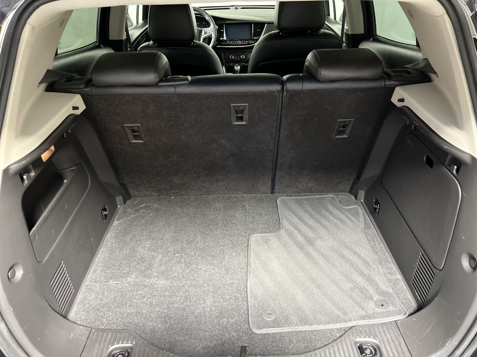 Used 2021 Buick Encore Preferred w/ Safety Package FWD image 25