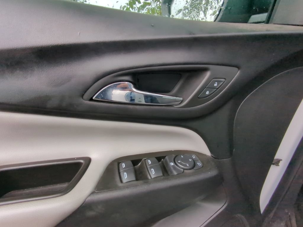 Used 2023 Chevrolet Equinox LS FWD image 8