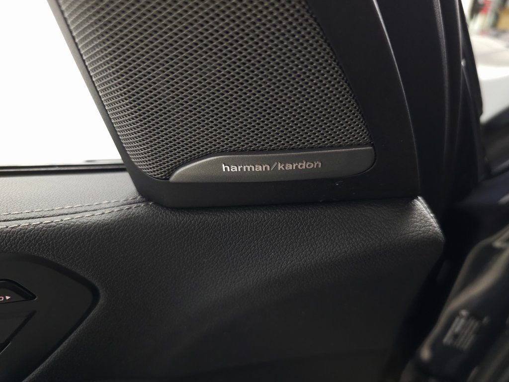 Used 2021 BMW X7 M50i w/ Cold Weather Package image 16