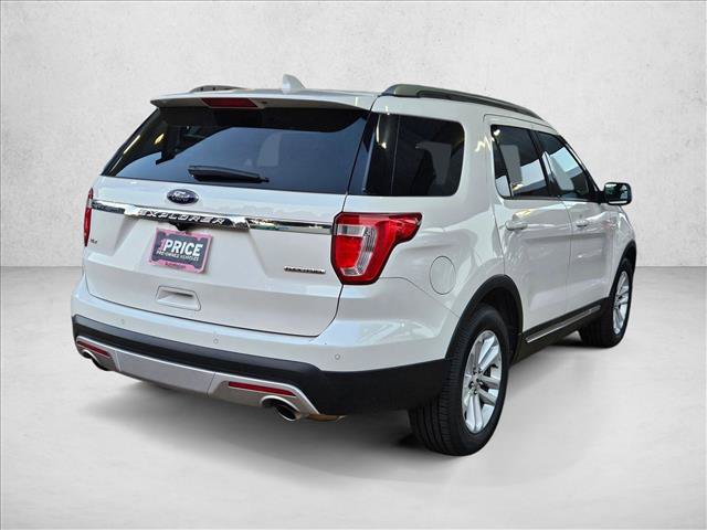 Used 2016 Ford Explorer XLT w/ Equipment Group 202A FWD image 5