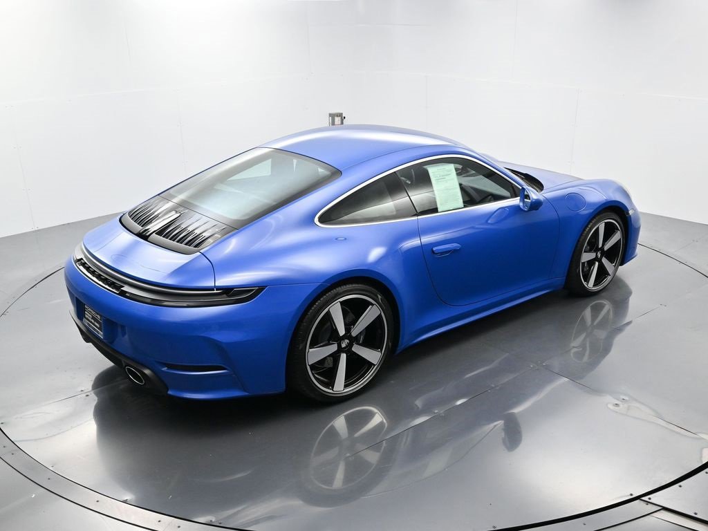 Used 2025 Porsche 911 Carrera image 37