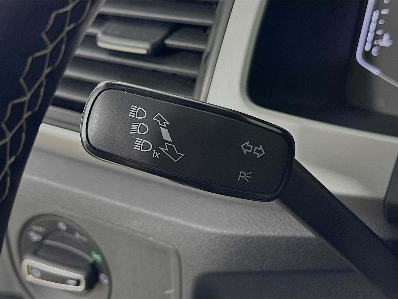Certified 2023 Volkswagen Atlas SE AWD/4WD image 20