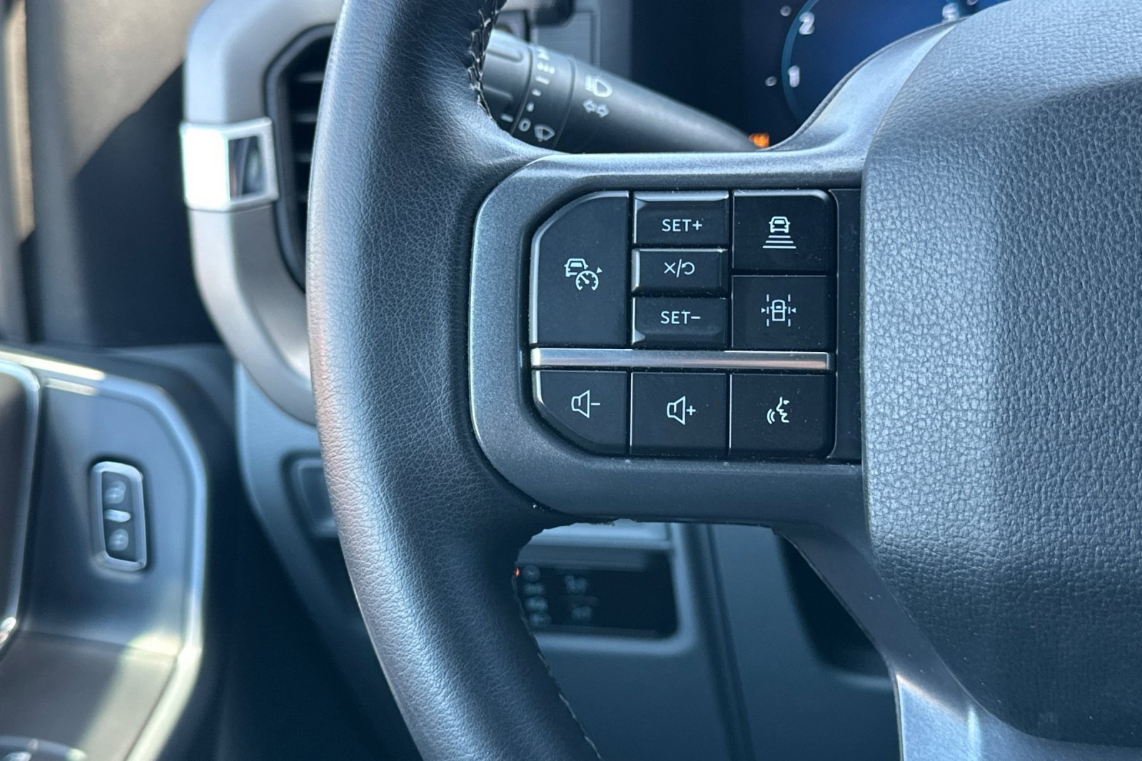 Used 2024 Ford F150 XLT w/ Equipment Group 302A MID image 35