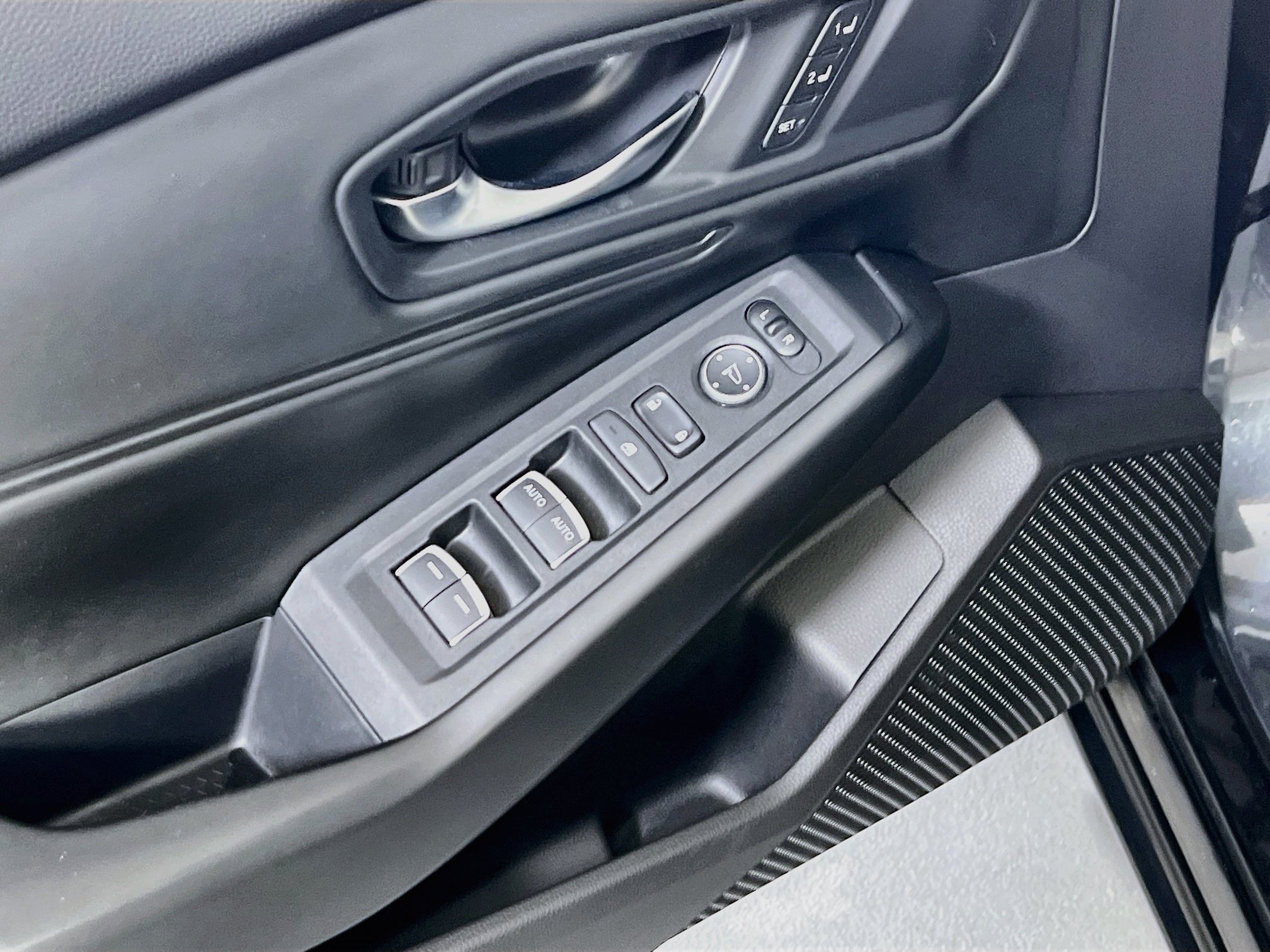 Used 2024 Honda Accord EX-L image 17