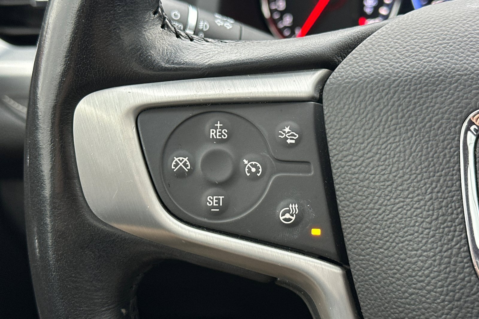 Used 2021 GMC Acadia SLT w/ Elevation Edition image 37