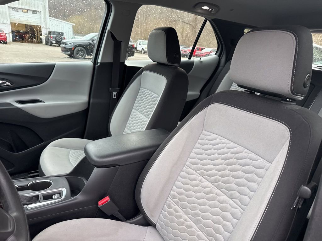 Used 2020 Chevrolet Equinox LS FWD image 17