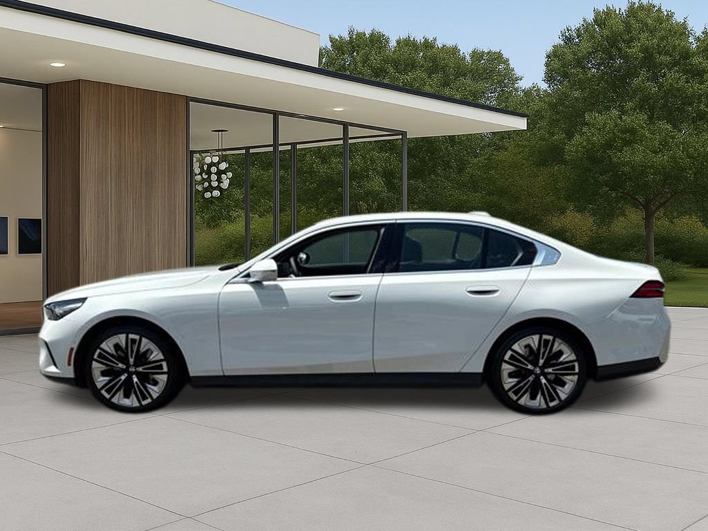 Used 2026 BMW 530i RWD image 13