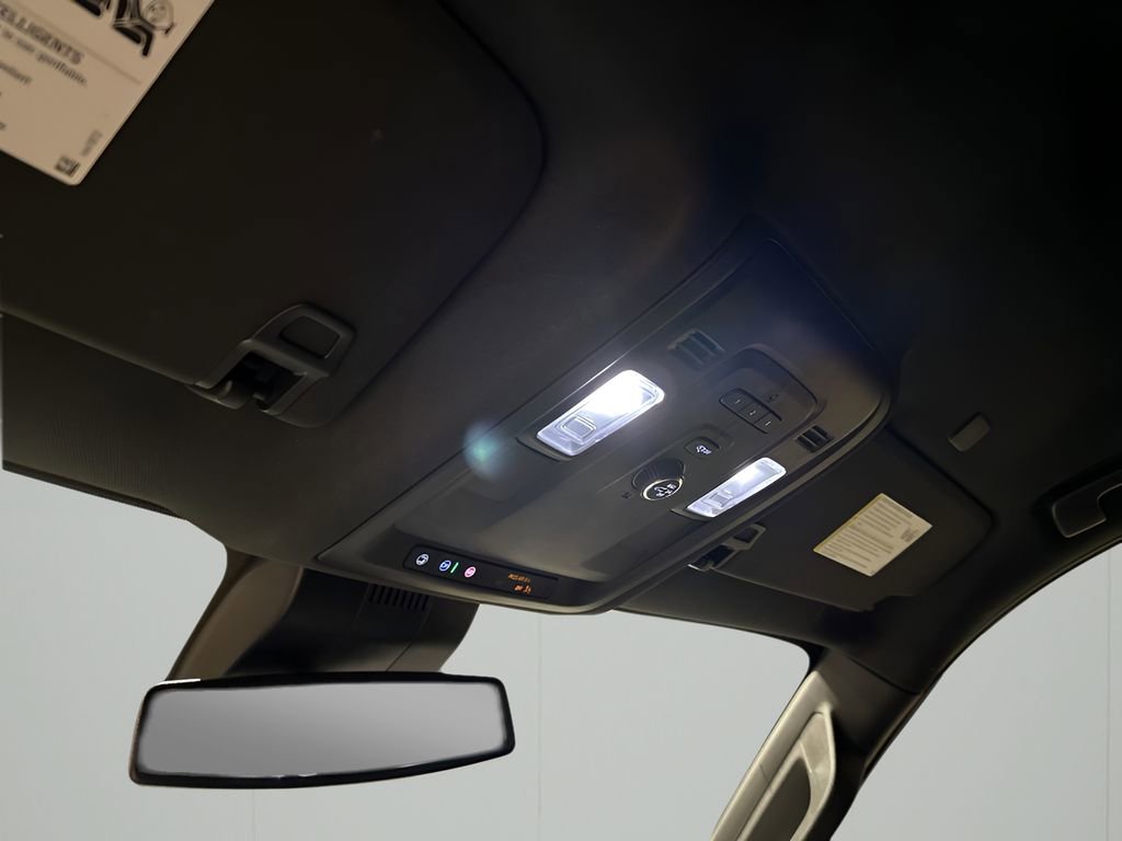 Used 2023 GMC Yukon SLT image 34