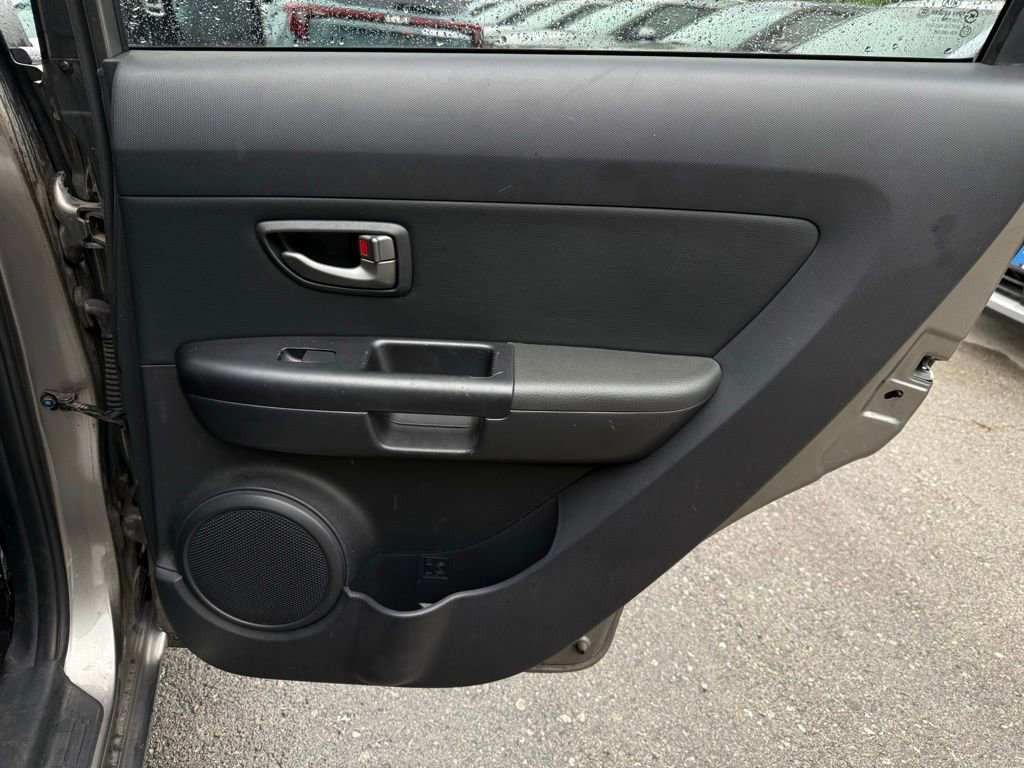 Used 2010 Kia Soul + FWD image 11