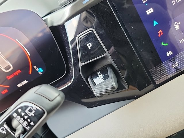 Used 2025 Porsche Macan 4 Electric image 37