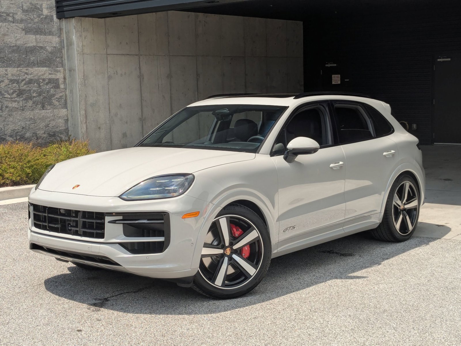 New 2026 Porsche Cayenne GTS AWD/4WD image 1