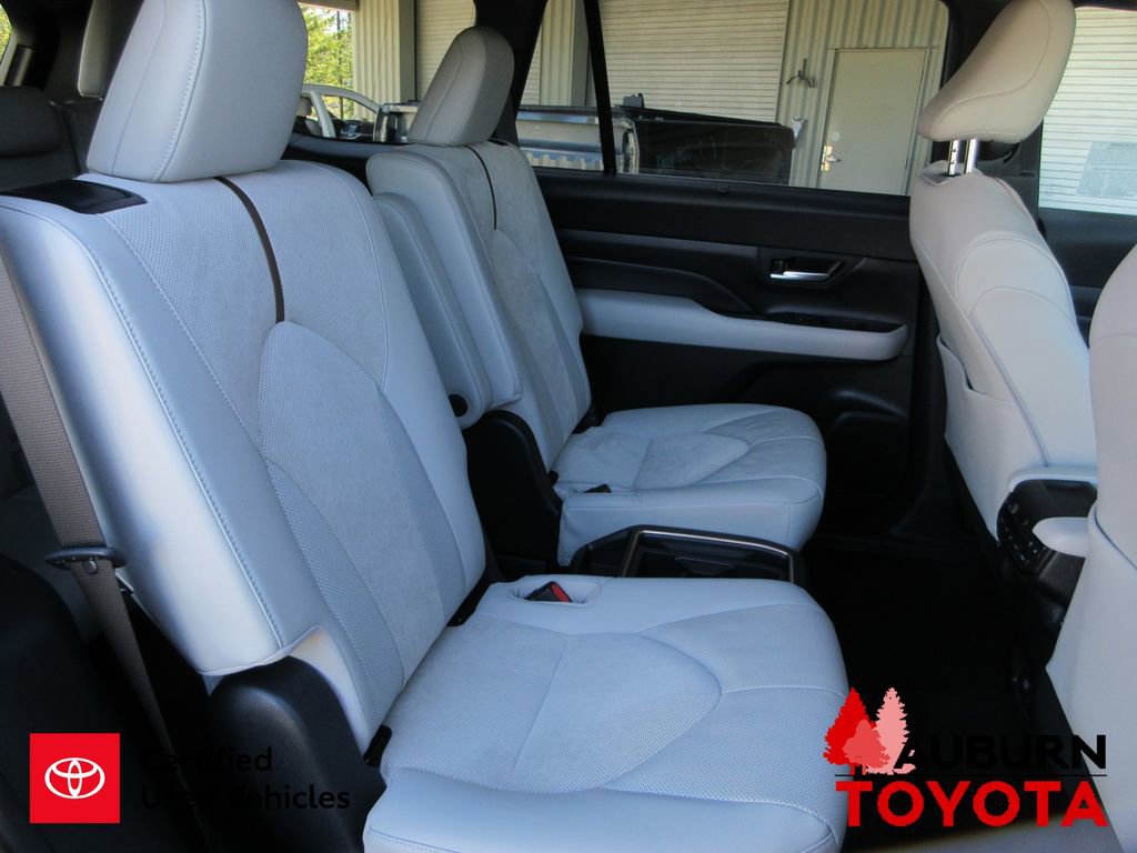 Certified 2025 Toyota Grand Highlander AWD Hybrid image 20