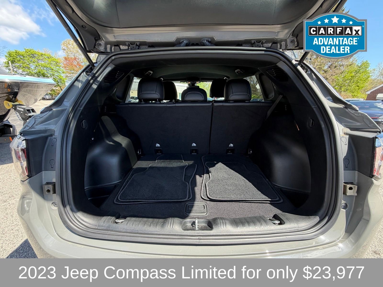 Used 2023 Jeep Compass Limited w/ Elite Group AWD/4WD image 10