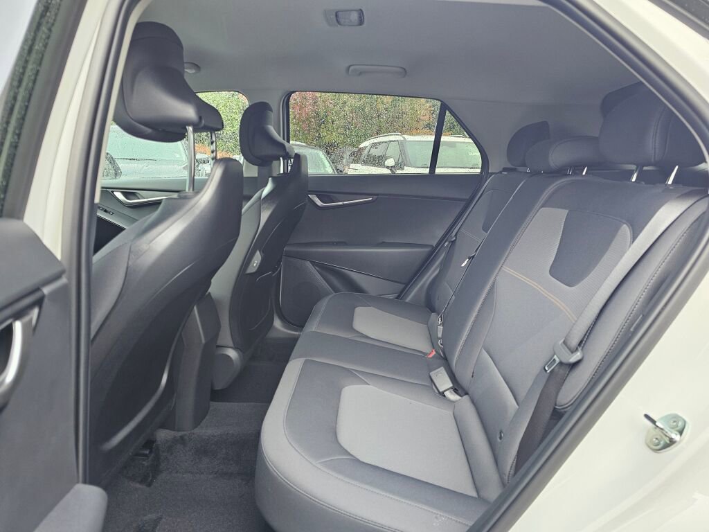New 2026 Kia Niro LX FWD image 21