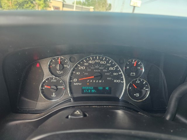 Used 2018 Chevrolet Express 2500 w/ Driver Convenience Package RWD image 21