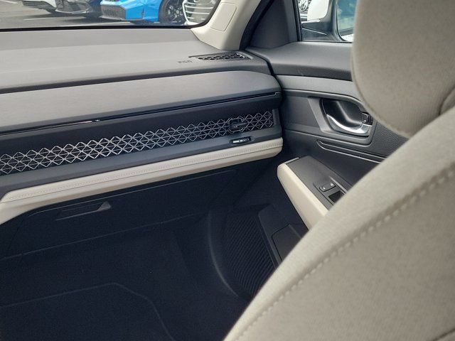 Certified 2025 Honda Accord LX image 4