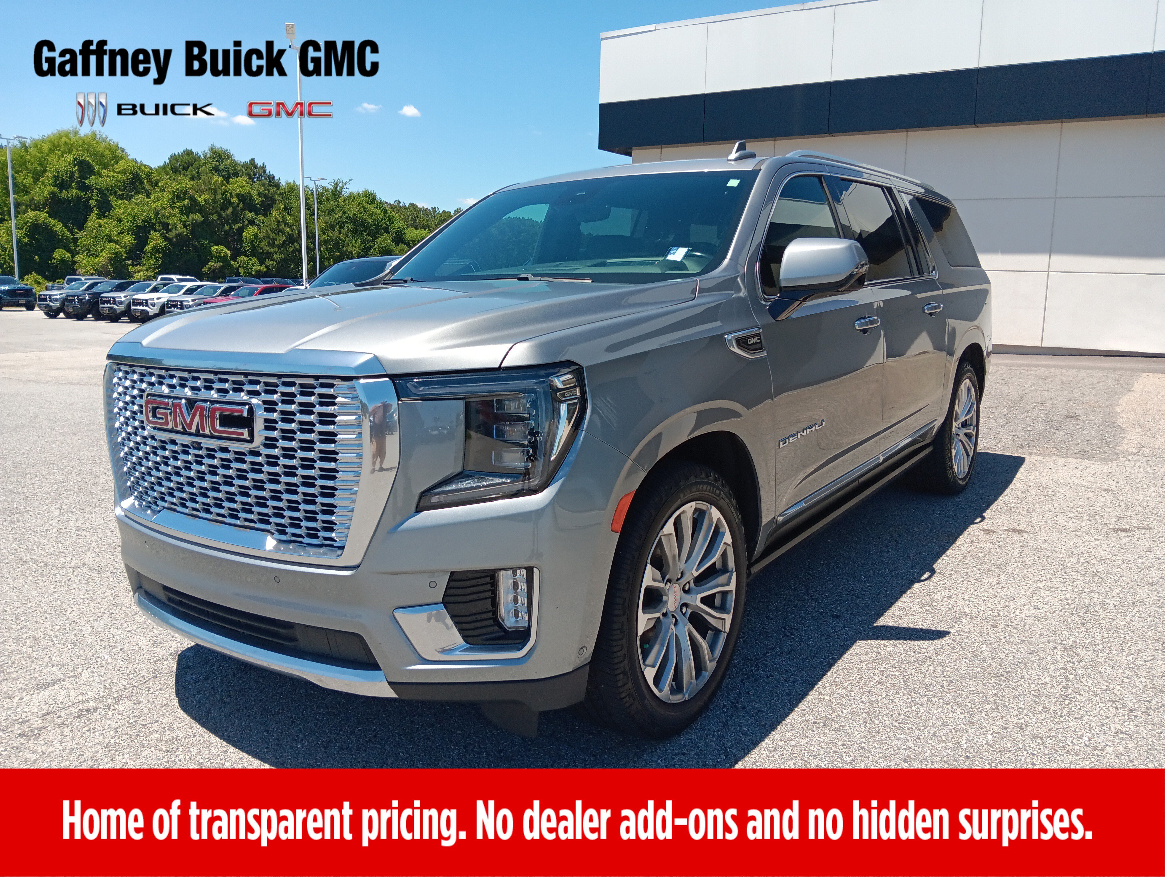 Used 2023 GMC Yukon XL Denali w/ Denali Reserve Package AWD/4WD image 1