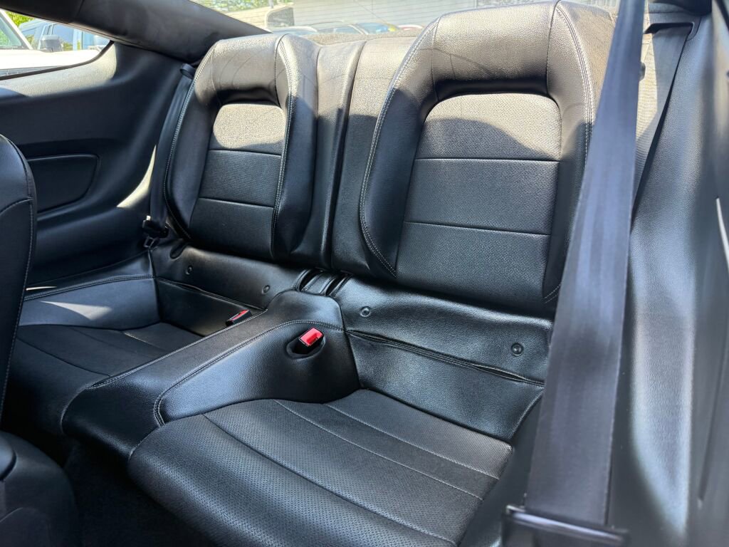 Used 2020 Ford Mustang Premium RWD image 23