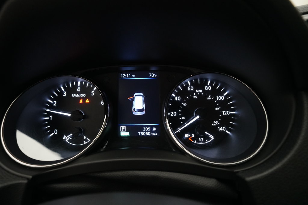 Used 2020 Nissan Rogue S AWD/4WD image 2