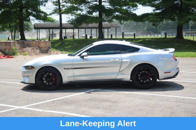 Used 2019 Ford Mustang GT Premium w/ Equipment Group 401A RWD image 19