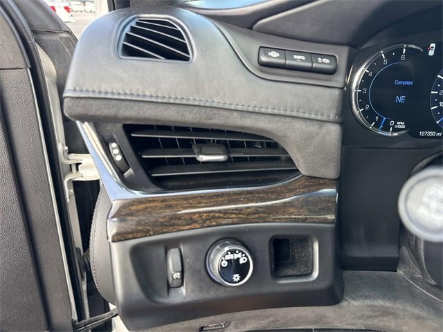 Used 2016 Cadillac Escalade Platinum image 25