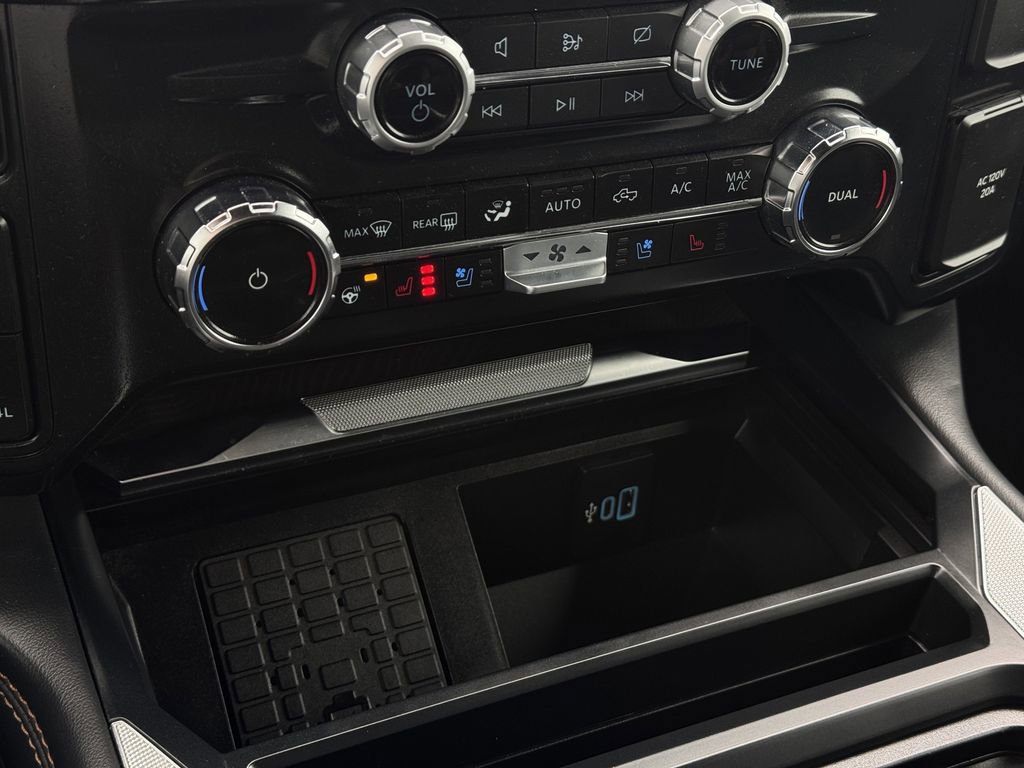 Used 2024 Ford F250 Platinum image 22