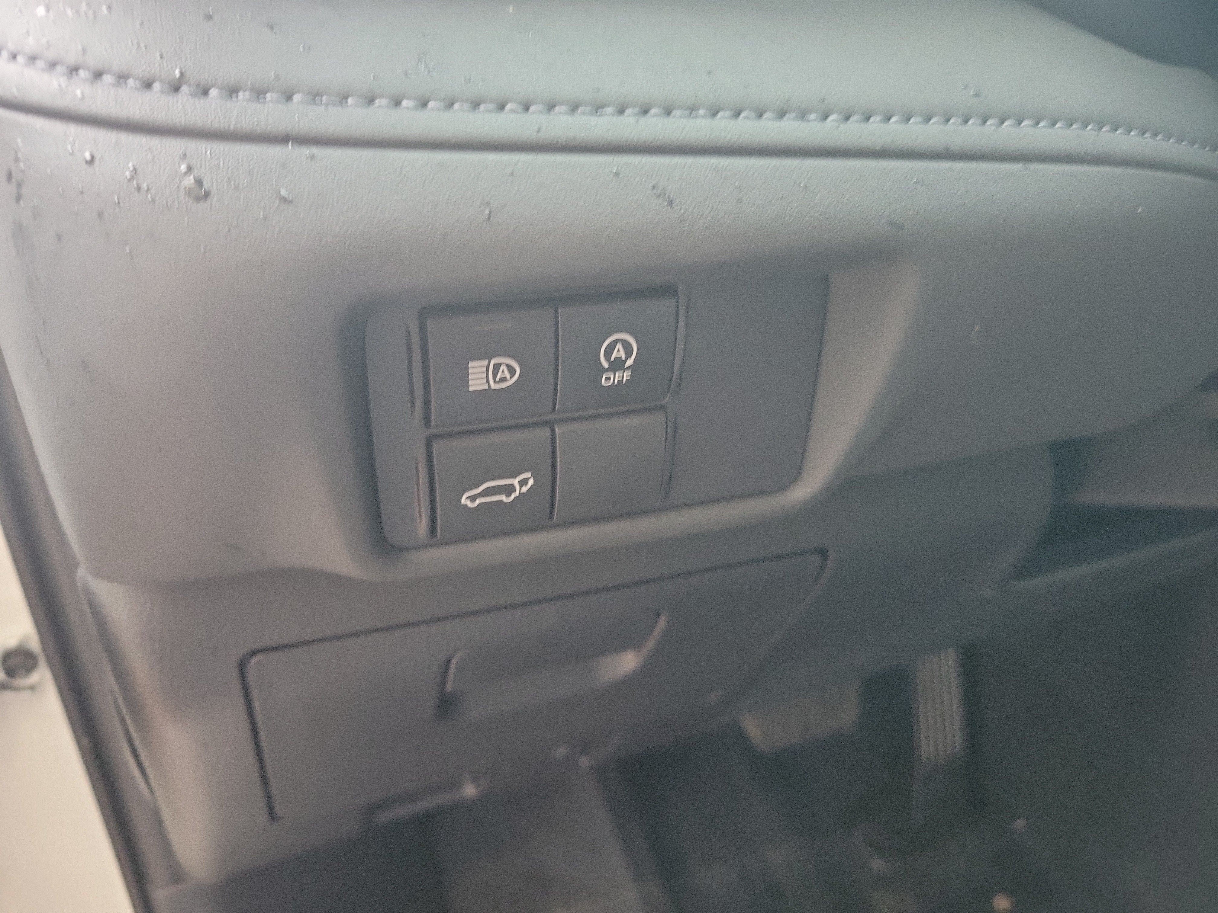 Used 2024 Toyota Highlander XSE FWD image 25