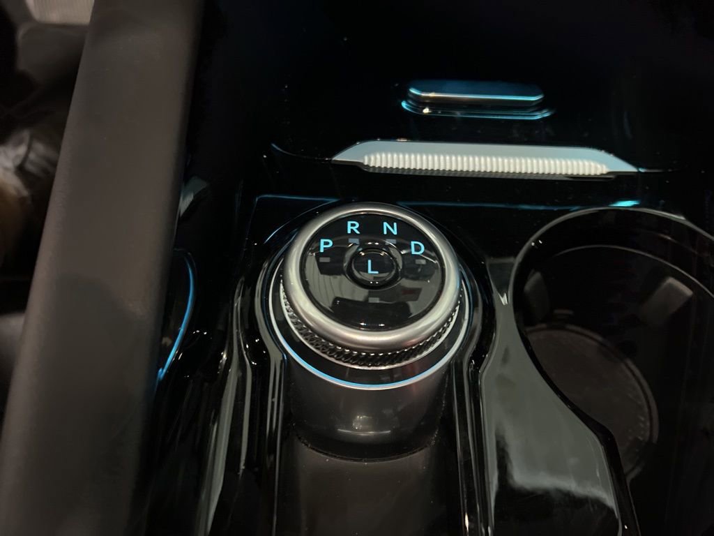 Used 2025 Ford Explorer Platinum w/ LUX Leather Package image 31