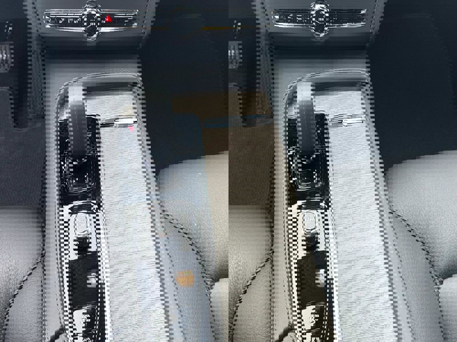 Certified 2024 Volvo V90 B6 Cross Country Plus image 24