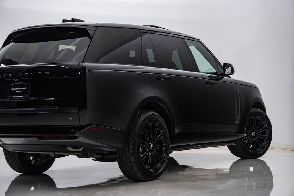 Used 2025 Land Rover Range Rover Long Wheelbase SE AWD/4WD image 10