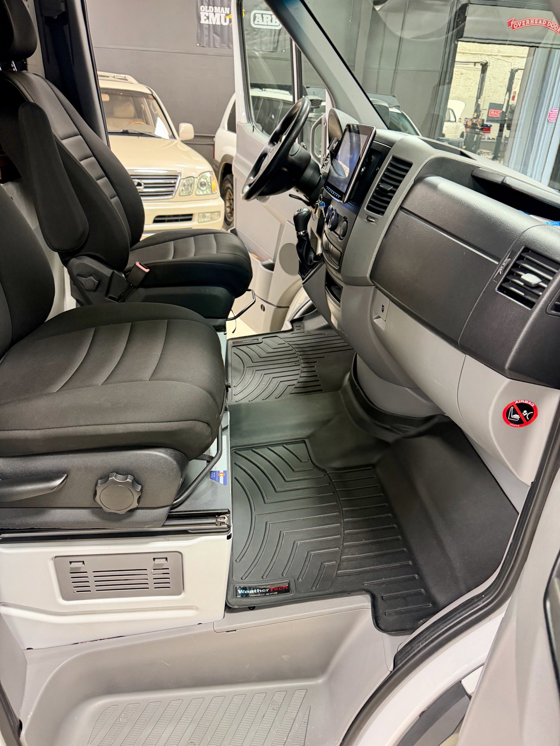 Used 2018 Mercedes-Benz Sprinter 3500 image 29