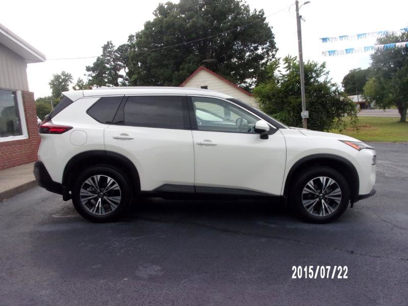Used 2021 Nissan Rogue SV w/ Premium Package image 4
