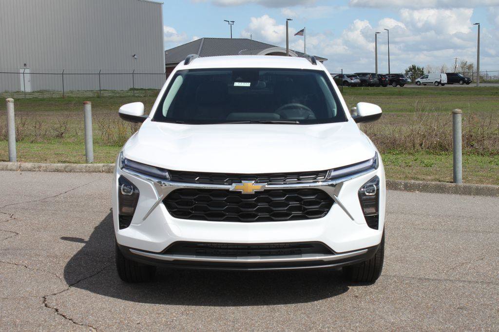 New 2026 Chevrolet Trax LT w/ Driver Confidence Package image 3