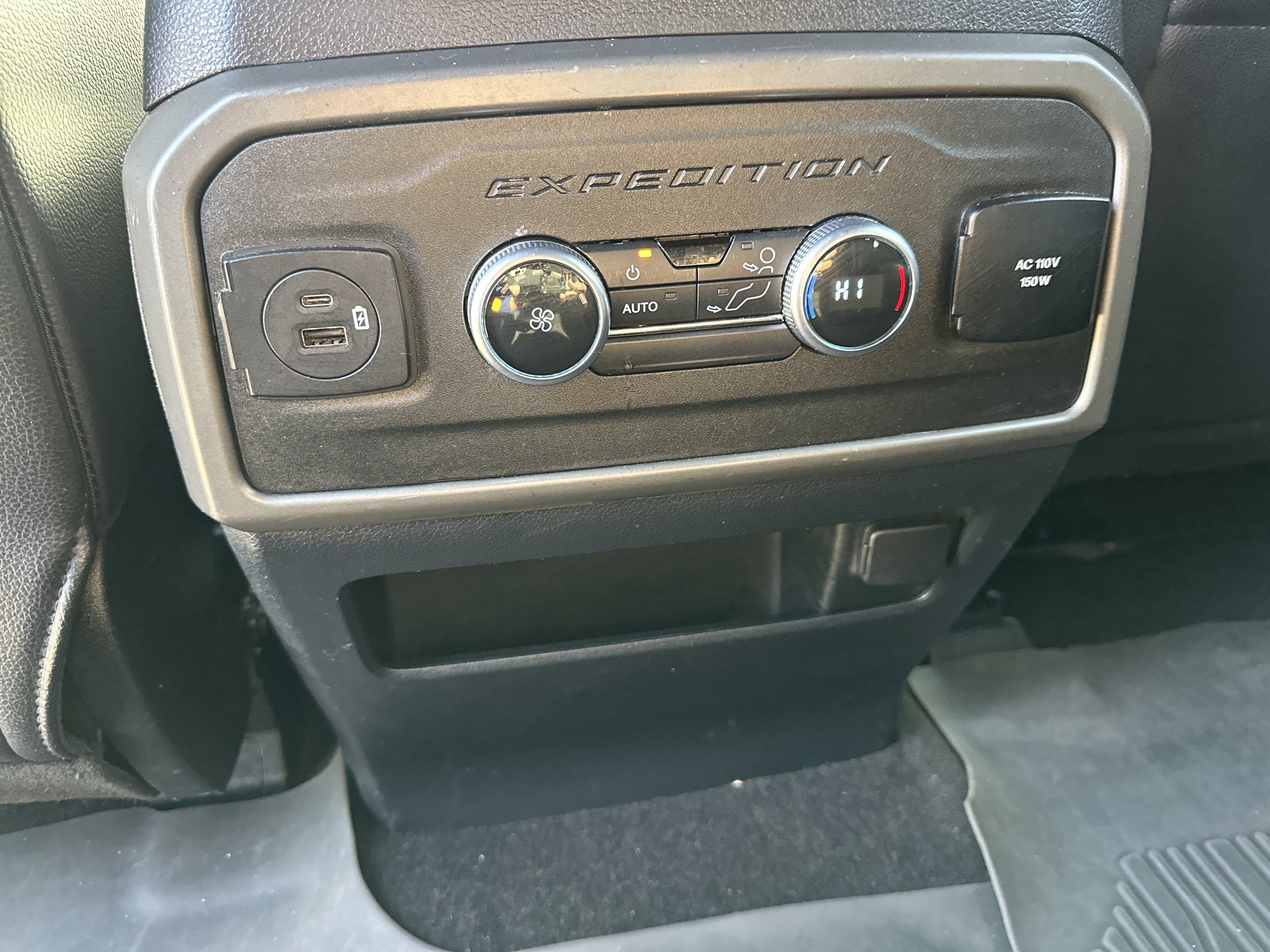 Used 2021 Ford Expedition XLT image 27