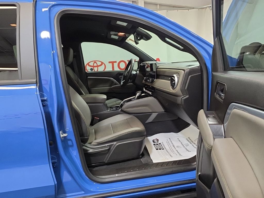Used 2025 Chevrolet Colorado ZR2 w/ Technology Package image 10