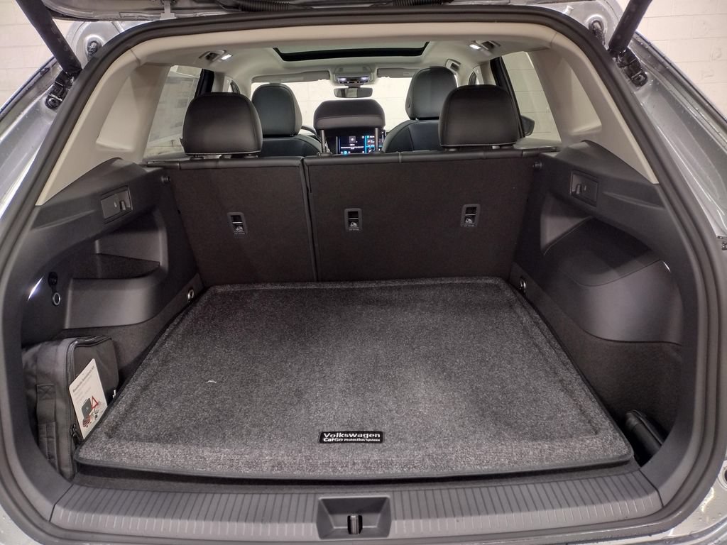 New 2026 Volkswagen Tiguan SE AWD/4WD image 16