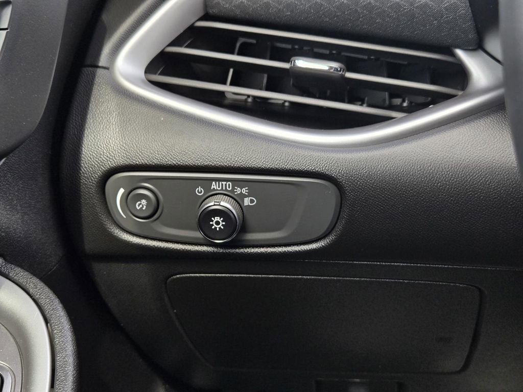 Used 2025 Chevrolet Malibu RS image 20